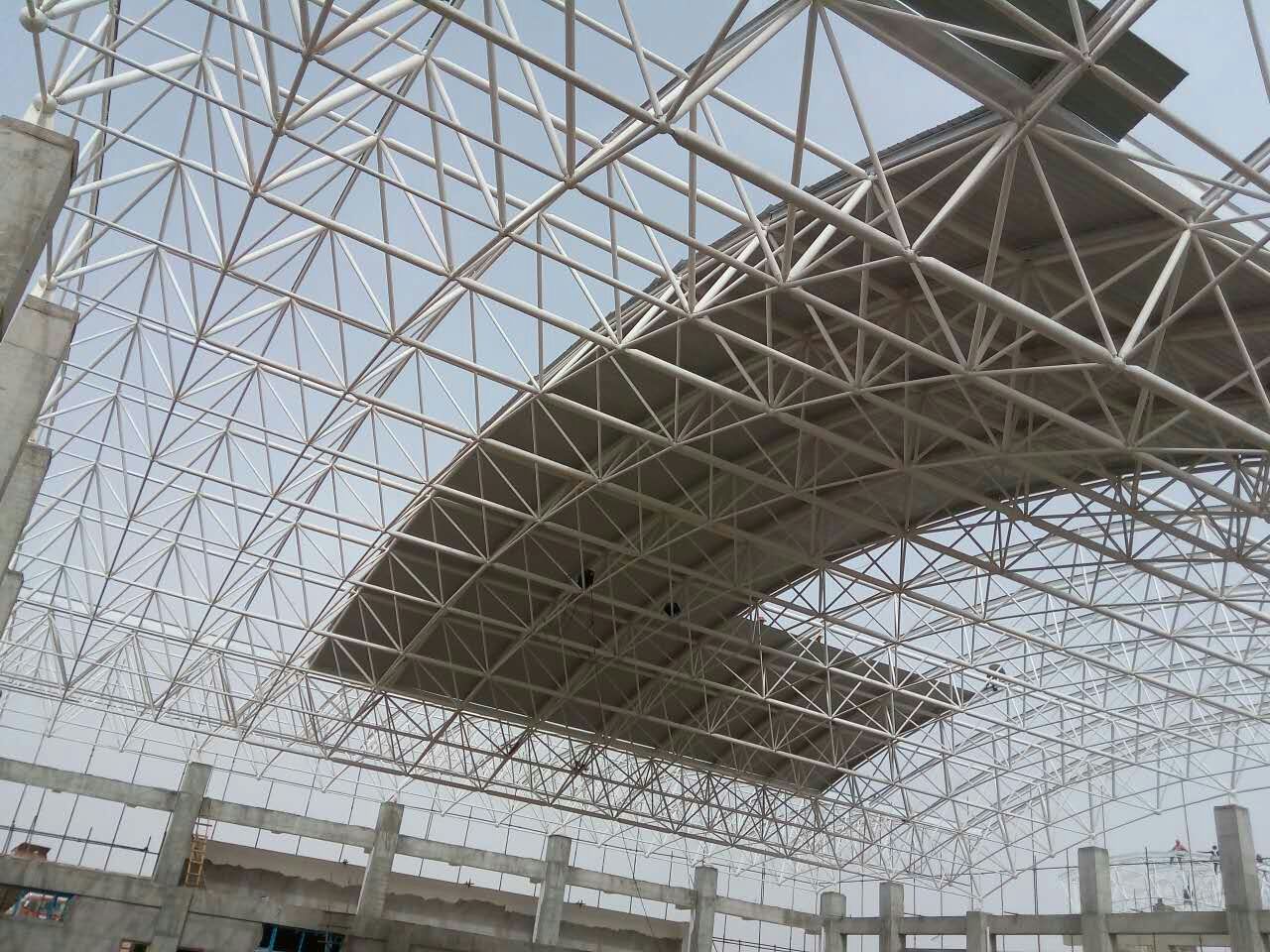 信州区青岛一汽网架
